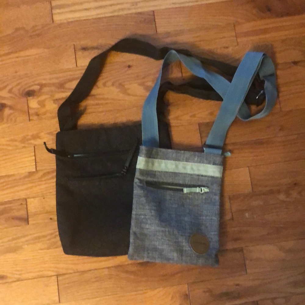 Dakine crossbody